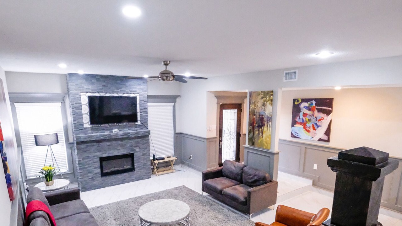 Photo of Livingroom in Greater Fondren Southwest
