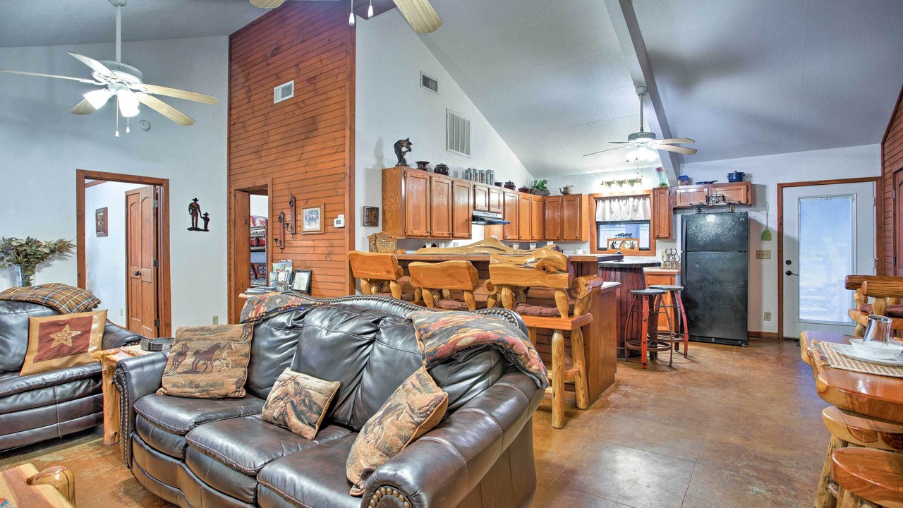 Photo of Livingroom in Broken Bow