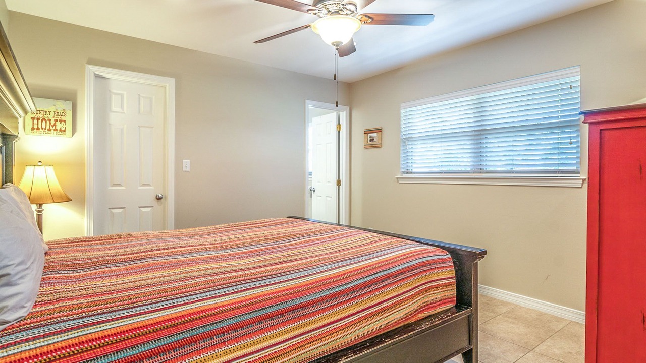 Photo of Bedroom in Laurel Hill