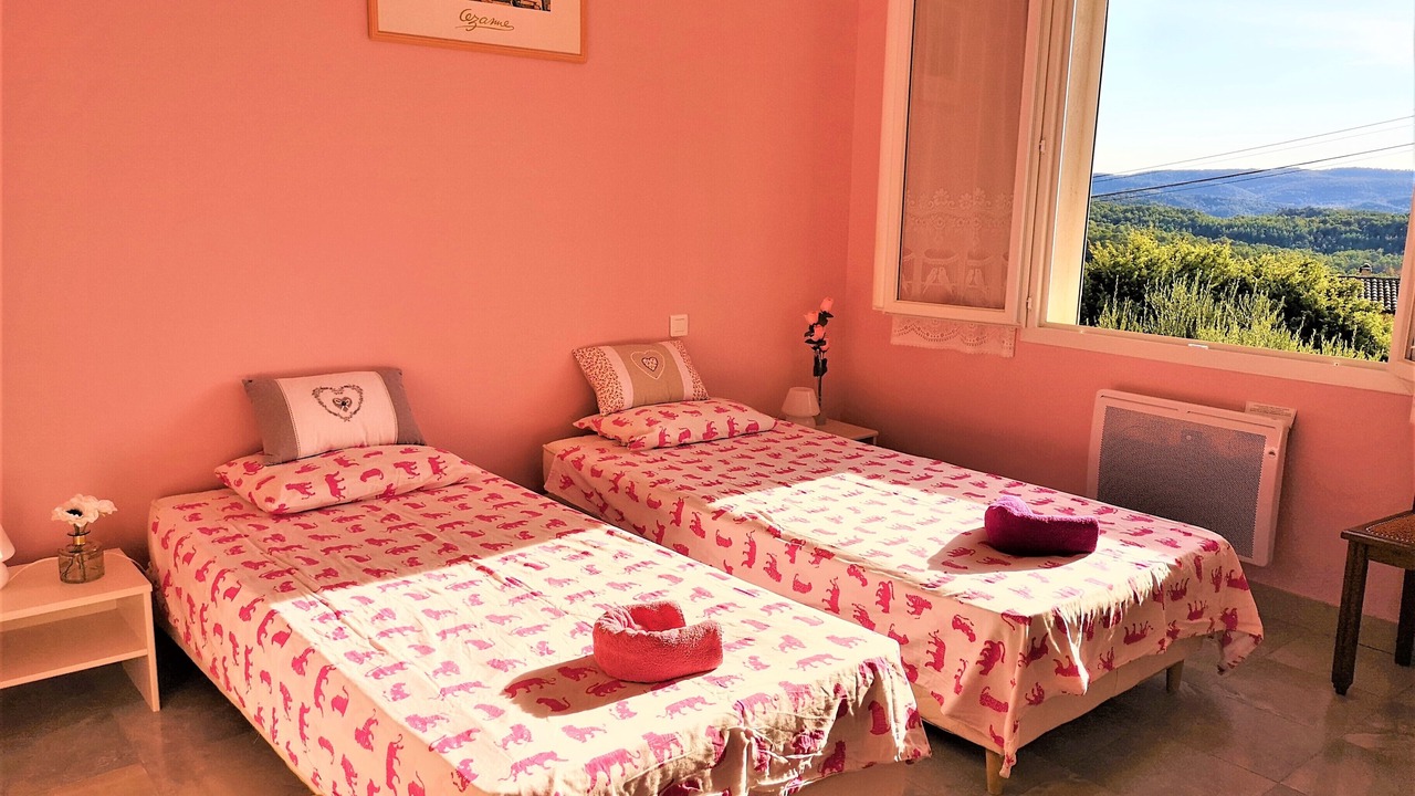 Photo of Bedroom in Entrecasteaux