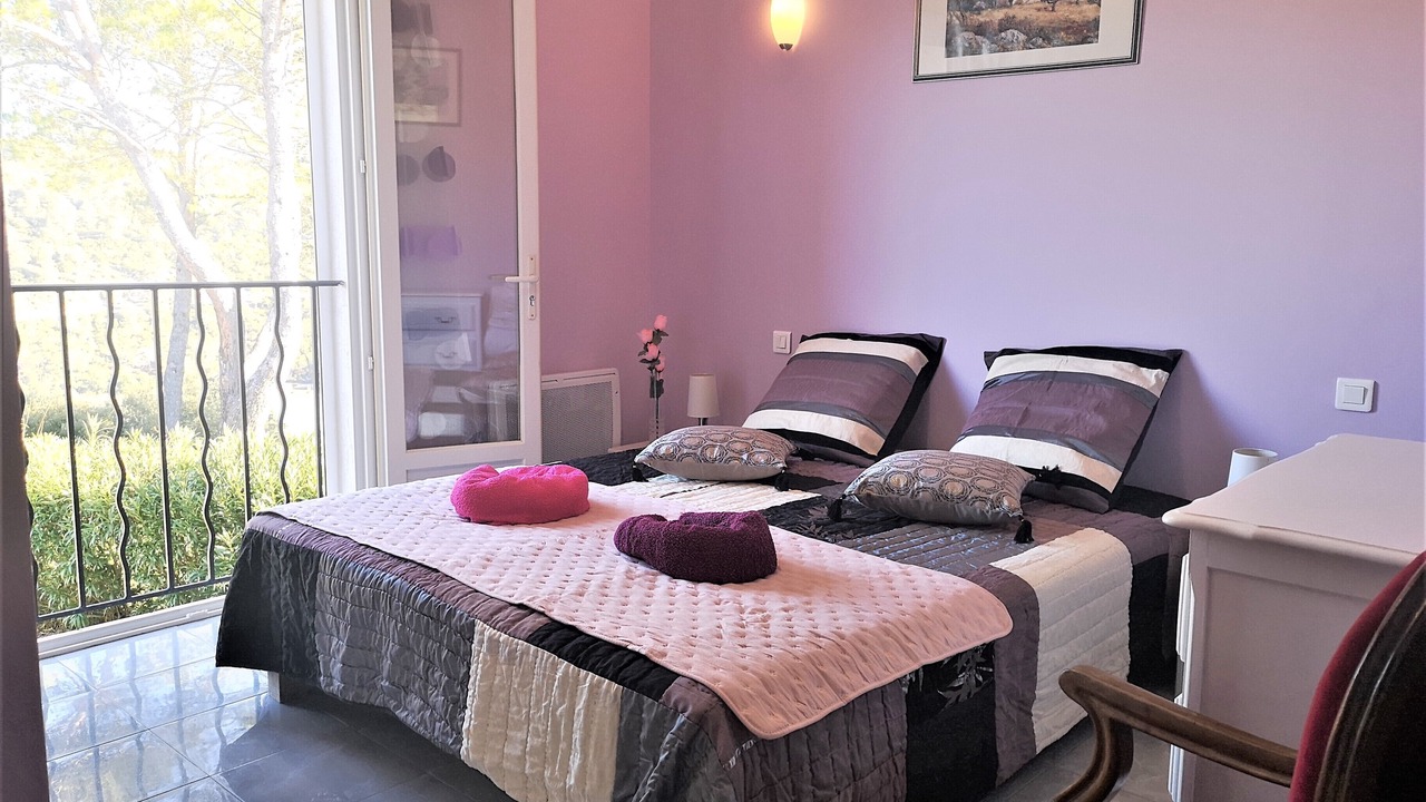 Photo of Bedroom in Entrecasteaux