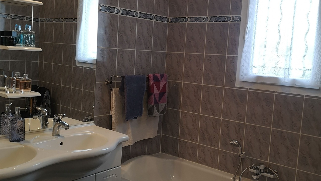 Photo of Bathroom in Entrecasteaux