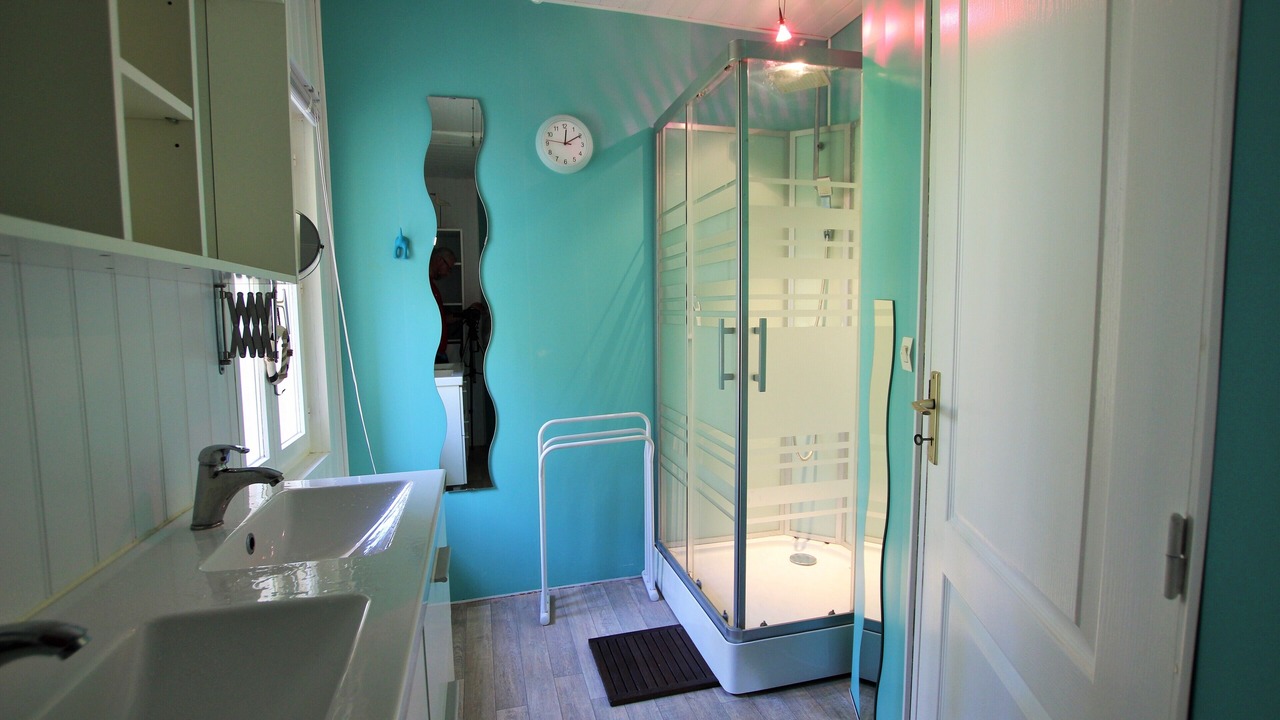 Photo of Bathroom in Tour-en-Bessin