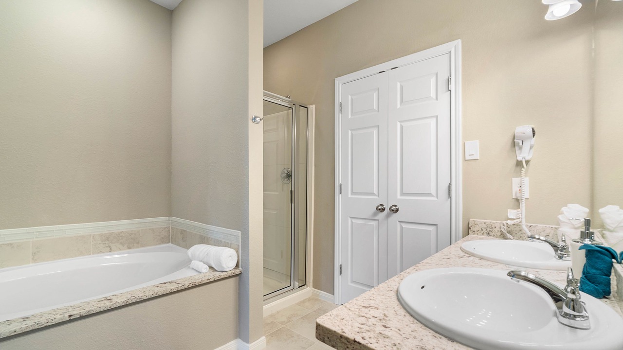 Photo of Bedroom in Humble