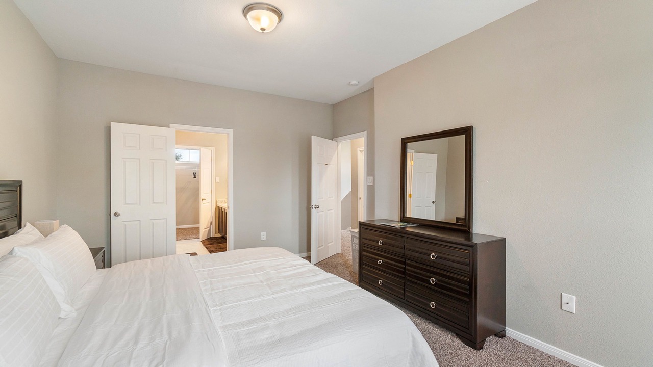 Photo of Bedroom in Humble