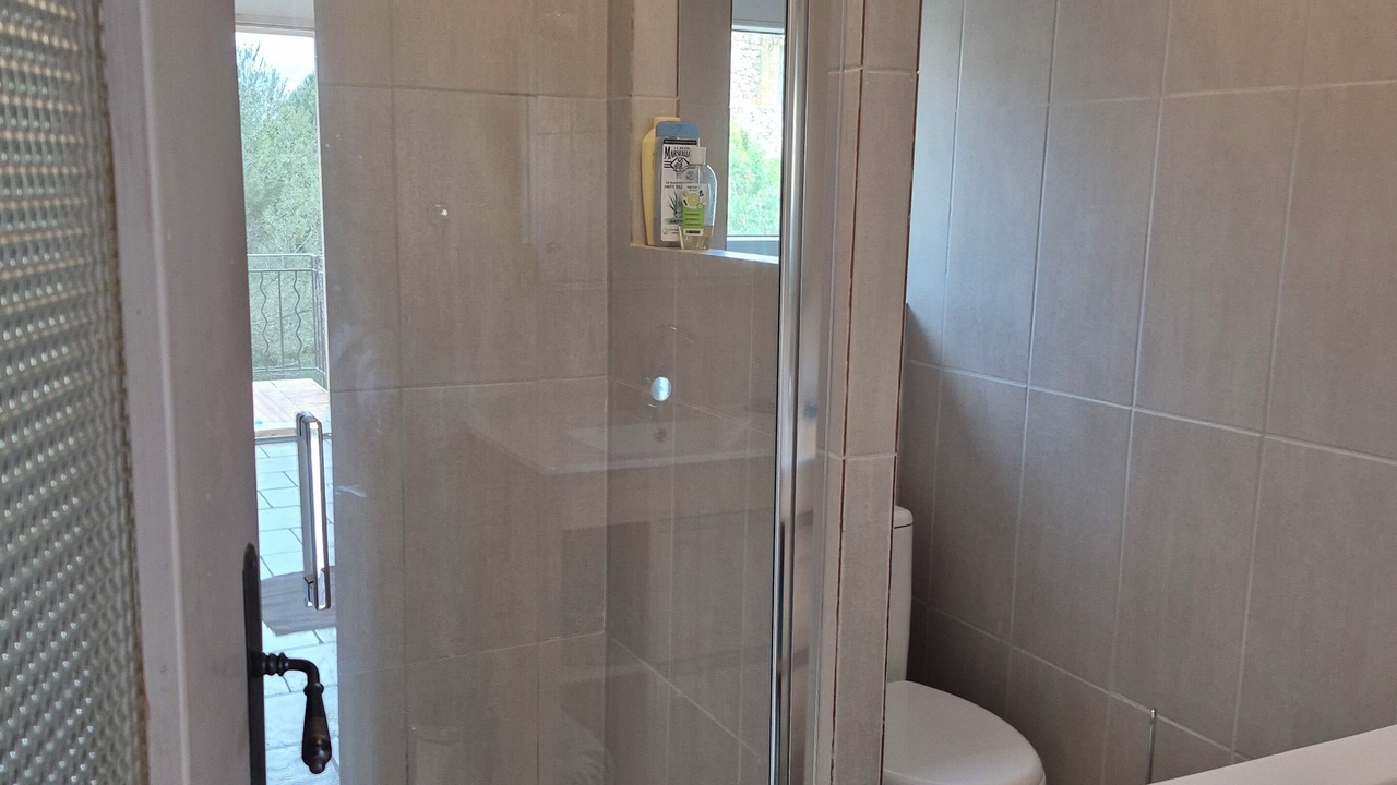 Photo of Bathroom in La Capelle-et-Masmolene
