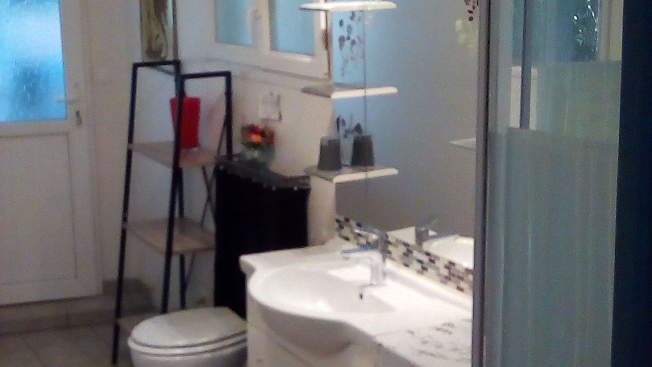 Photo of Bathroom in Cosne-Cours-sur-Loire