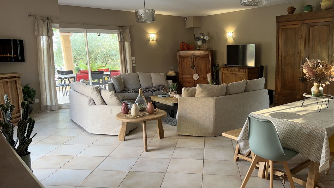 Photo of Livingroom in Plaissan