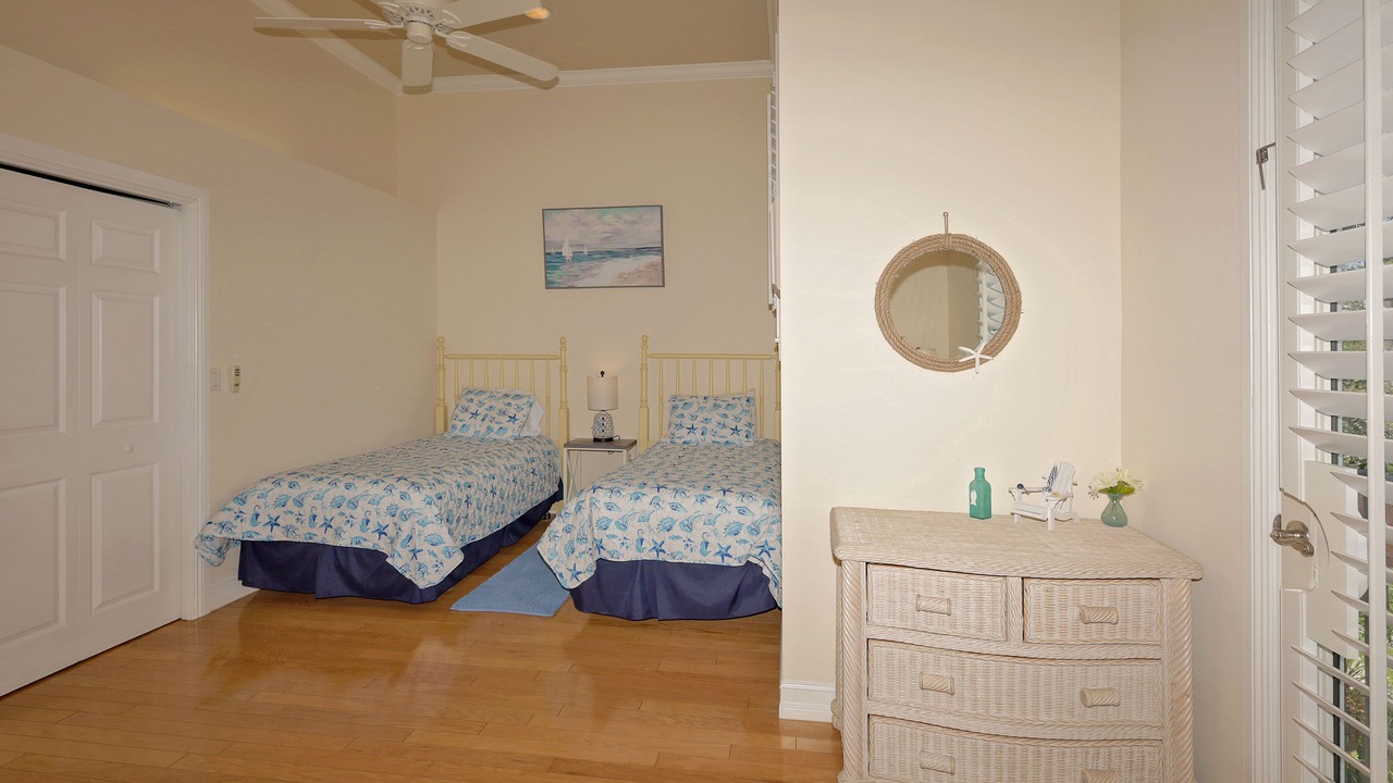 Photo of Bedroom in Naples Park