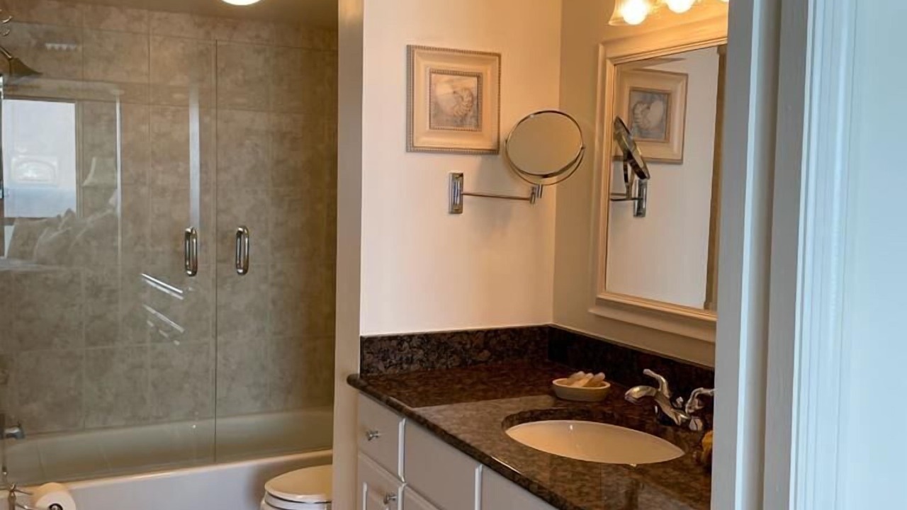Photo of Bathroom in Hutchinson Island South