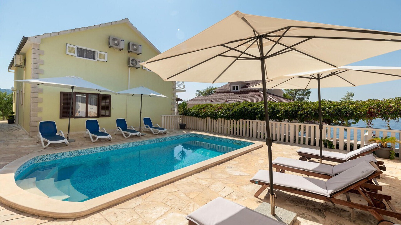Photo of Outdoor in Blato
