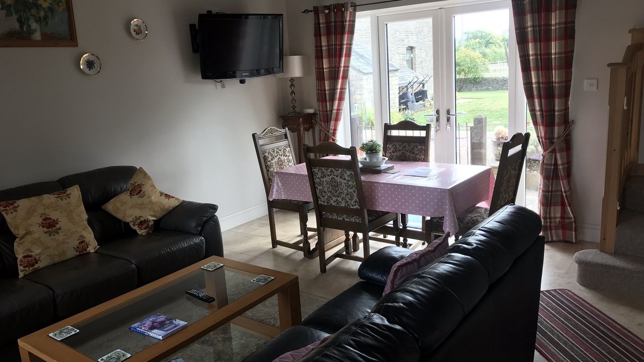 Photo of Livingroom in Carterton