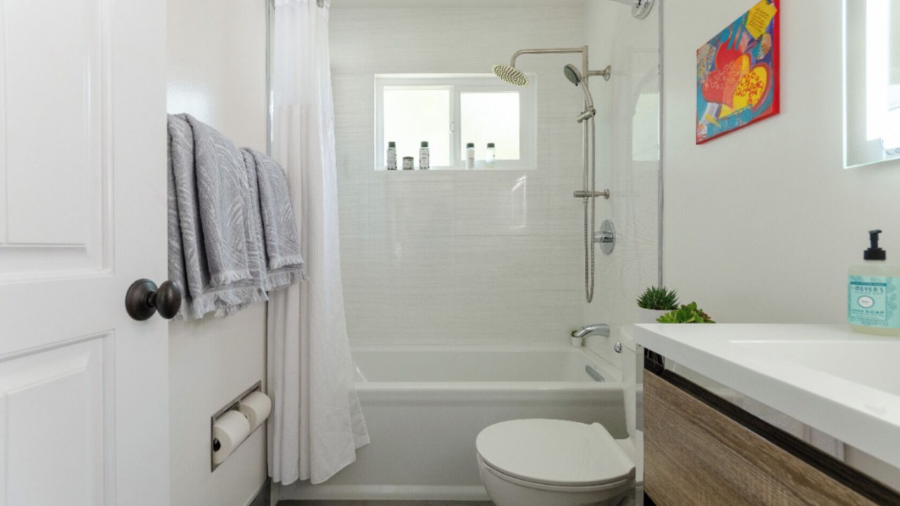 Photo of Bathroom in Lincoln Highlands