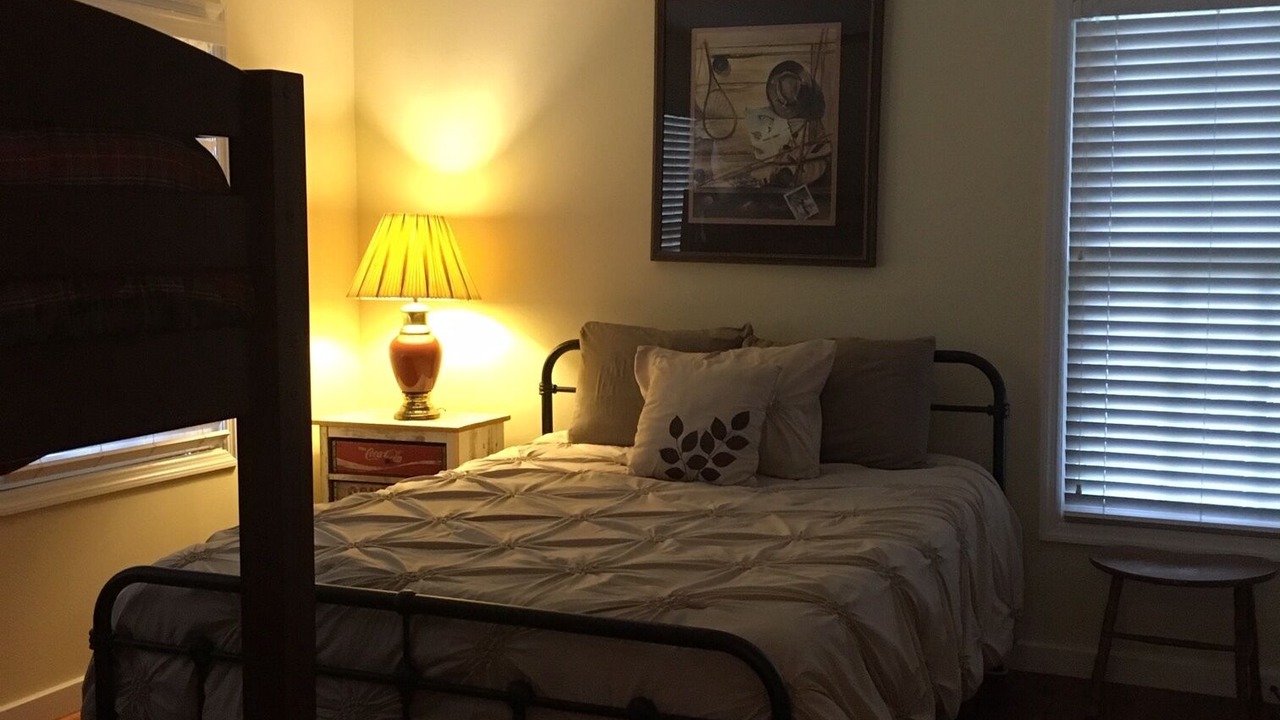 Photo of Bedroom in Steinhatchee