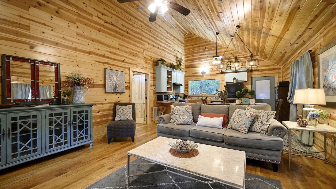 Photo of Livingroom in Broken Bow