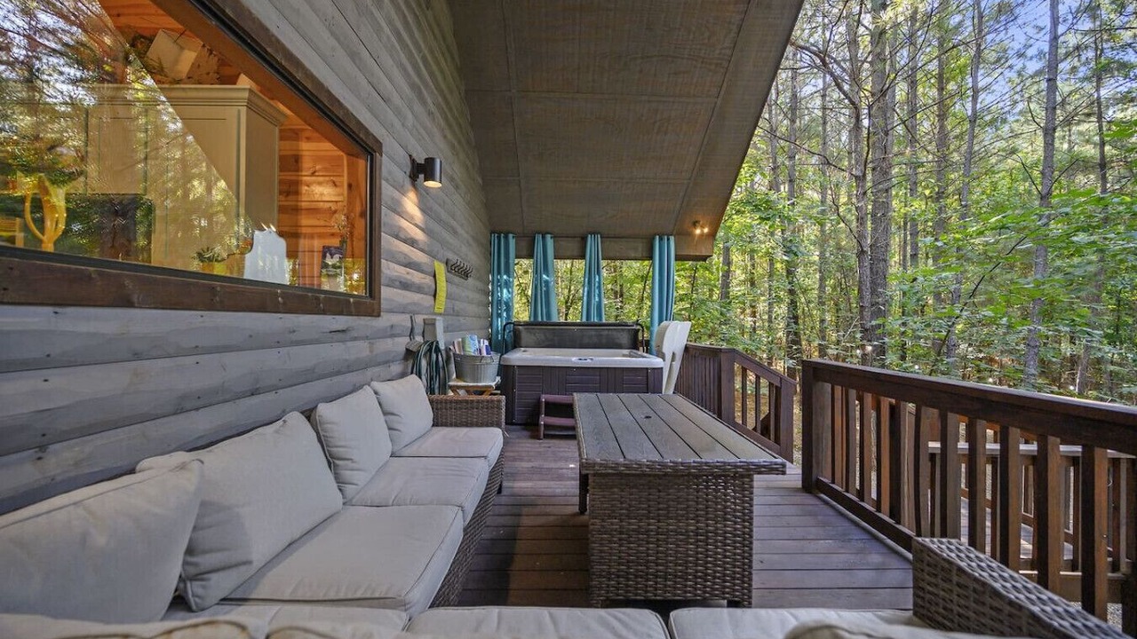 Photo of Patio Balcony in Broken Bow