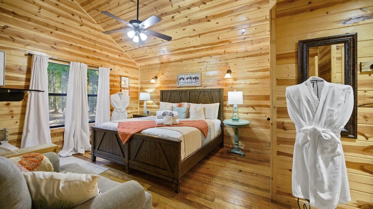 Photo of Bedroom in Broken Bow