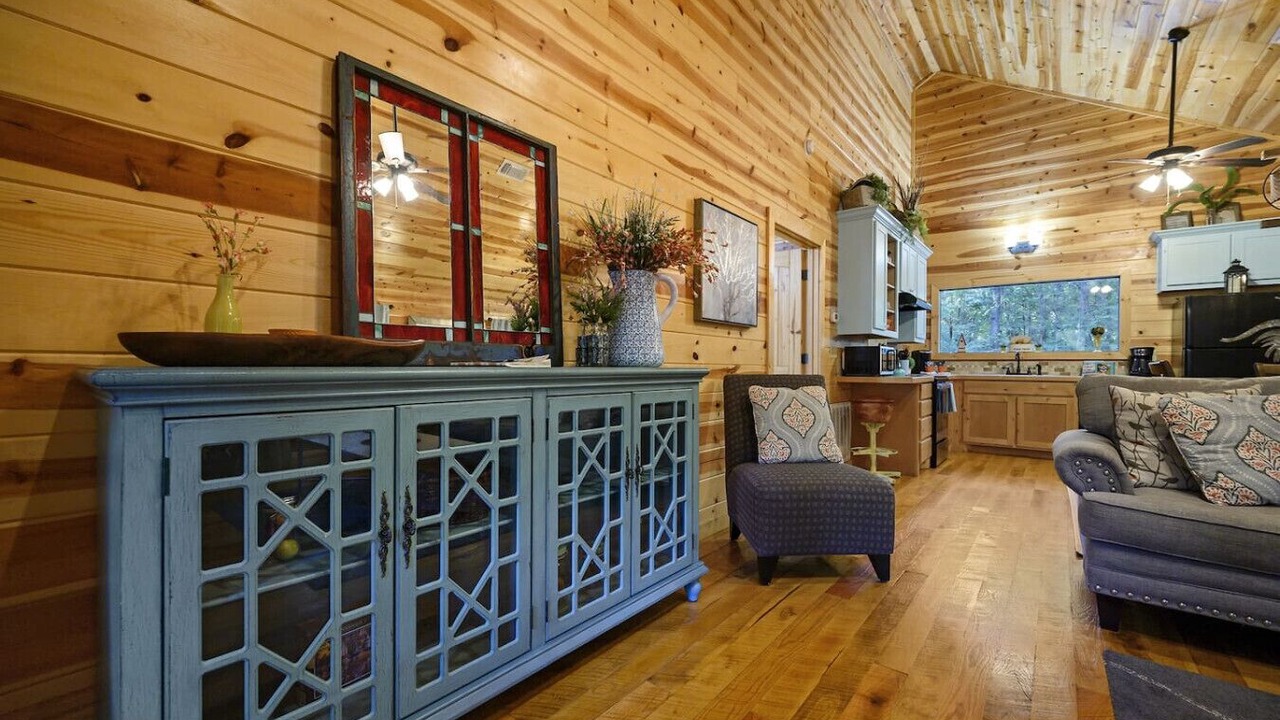 Photo of Livingroom in Broken Bow