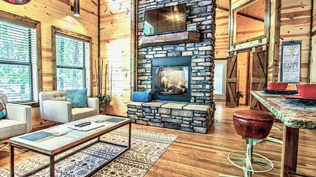 Photo of Livingroom in Broken Bow