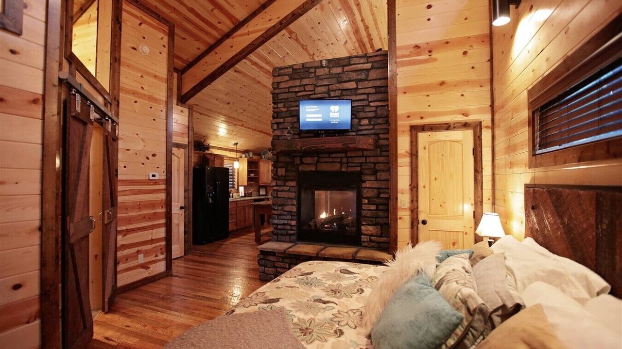 Photo of Bedroom in Broken Bow