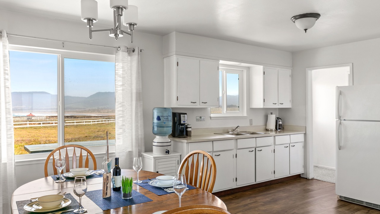 Photo of Livingroom in Point Arena