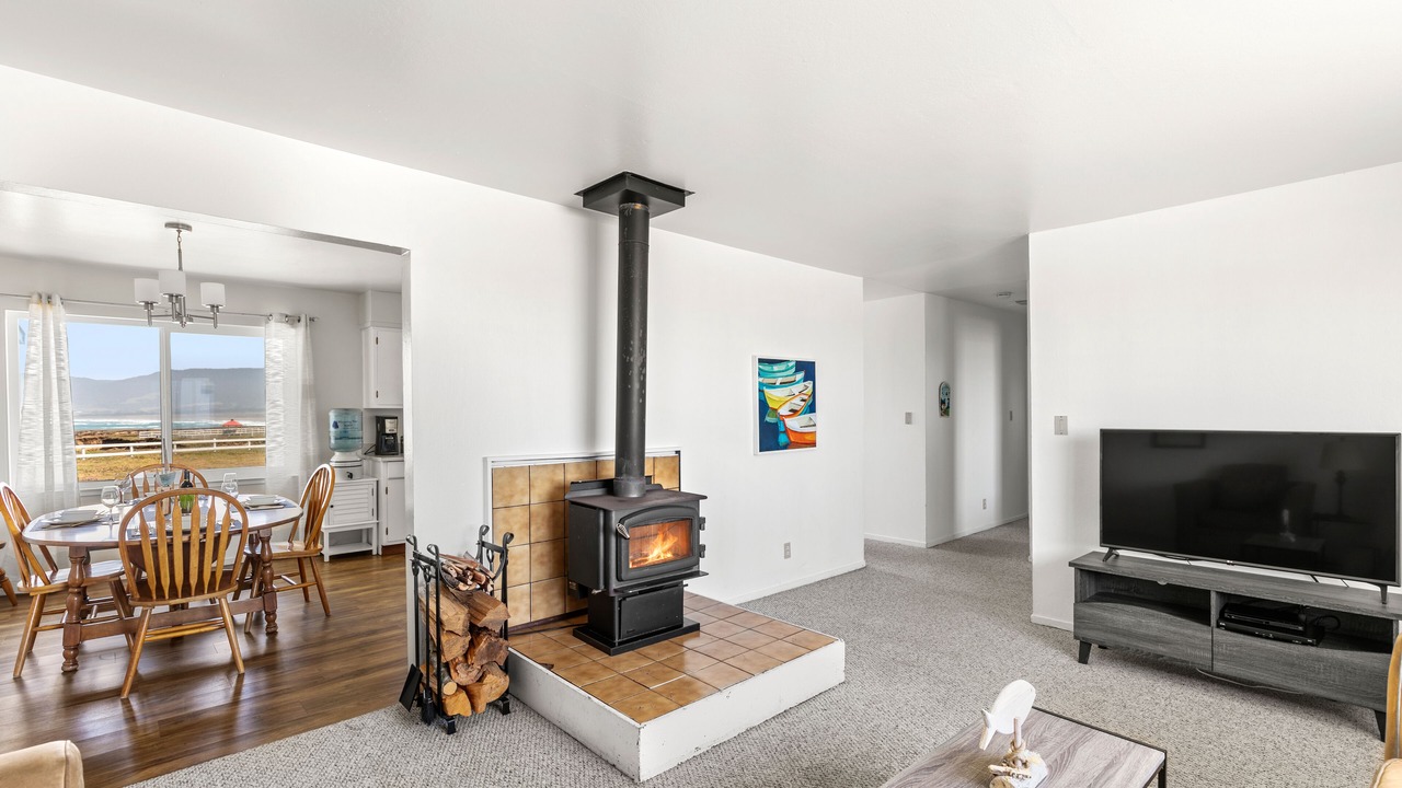 Photo of Livingroom in Point Arena