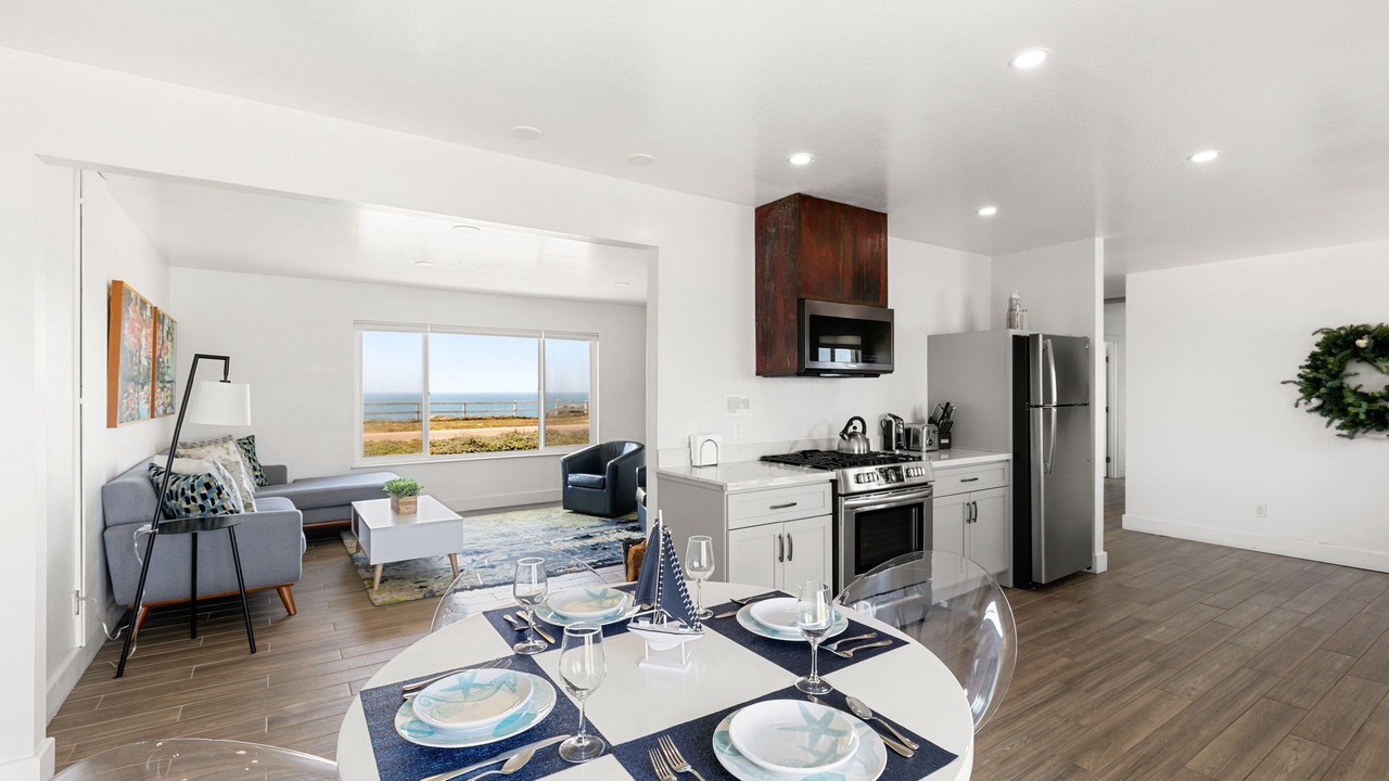 Photo of Livingroom in Point Arena