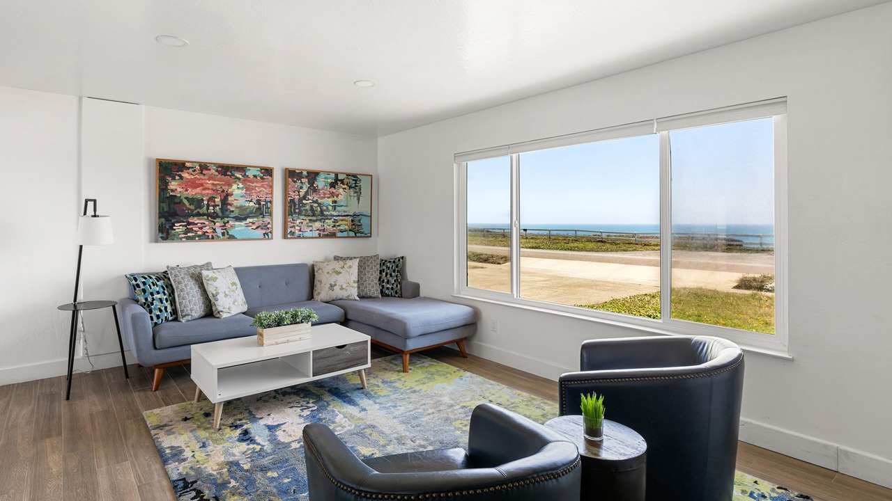 Photo of Livingroom in Point Arena