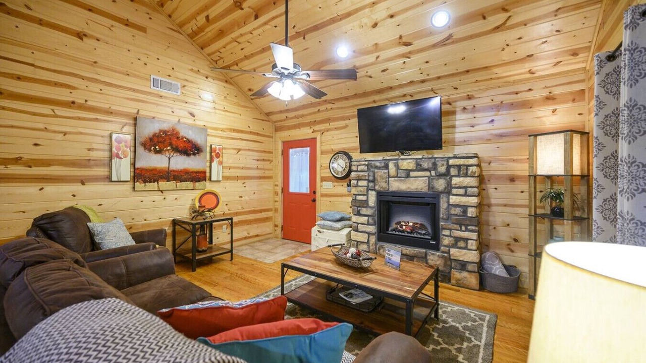 Photo of Livingroom in Broken Bow