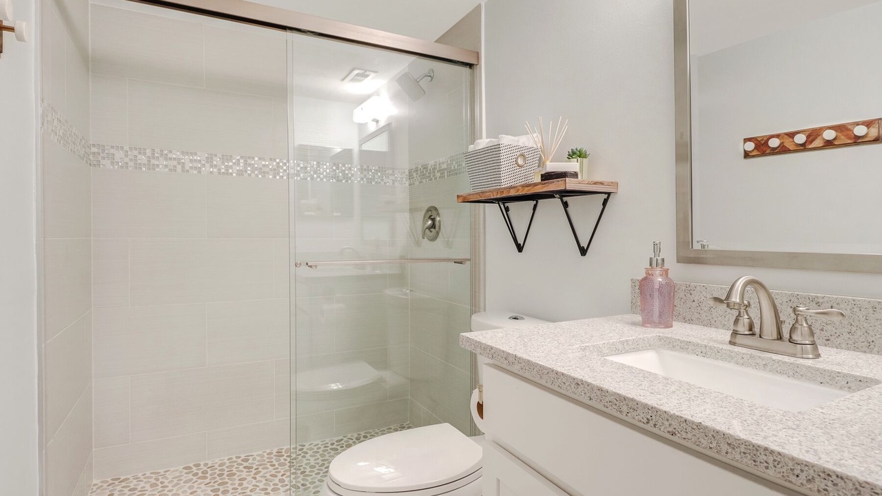 Photo of Bathroom in Pelican Bay