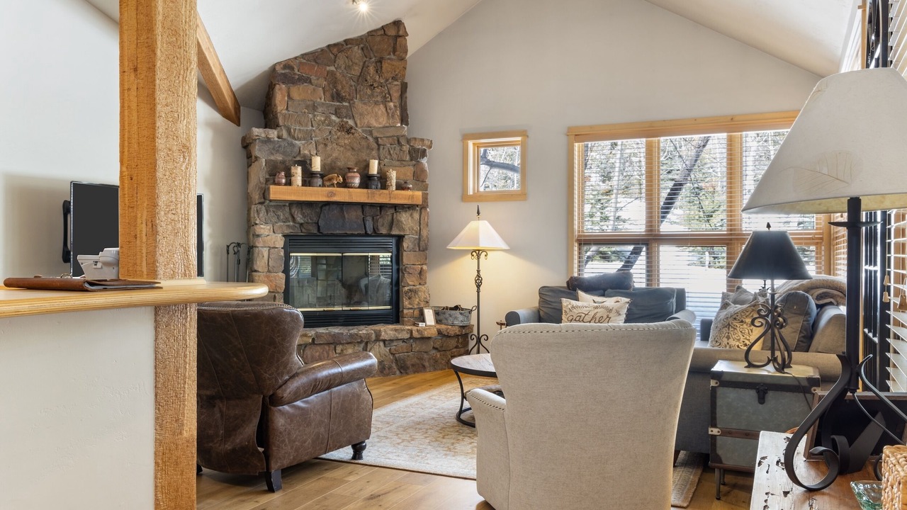 Photo of Livingroom in Teton Village