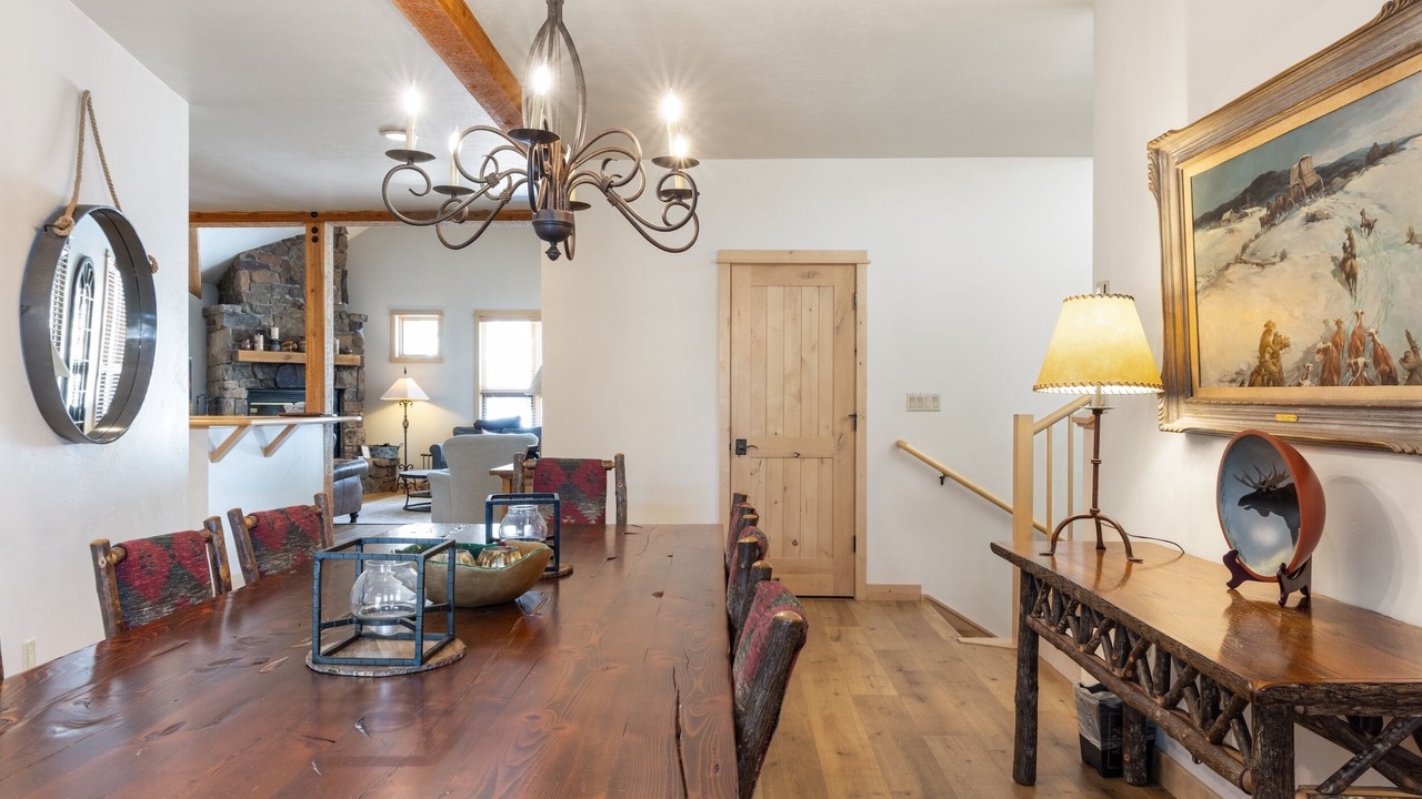 Photo of Livingroom in Teton Village