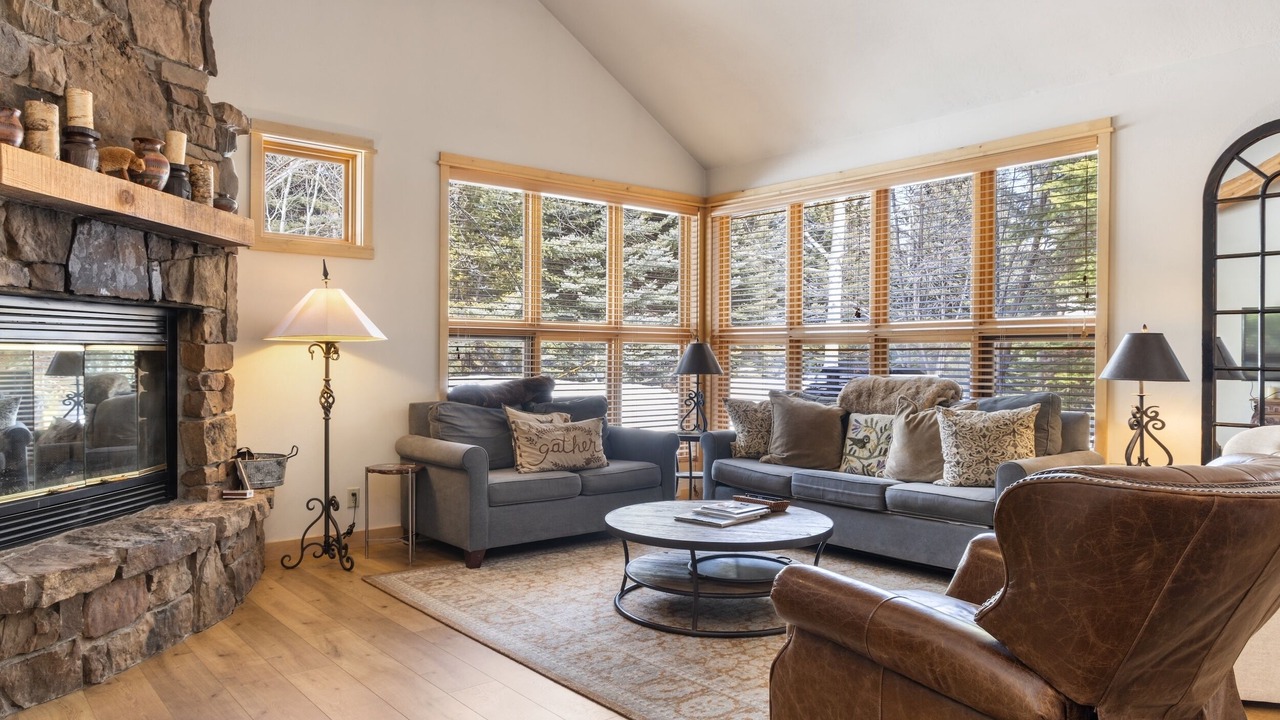 Photo of Livingroom in Teton Village