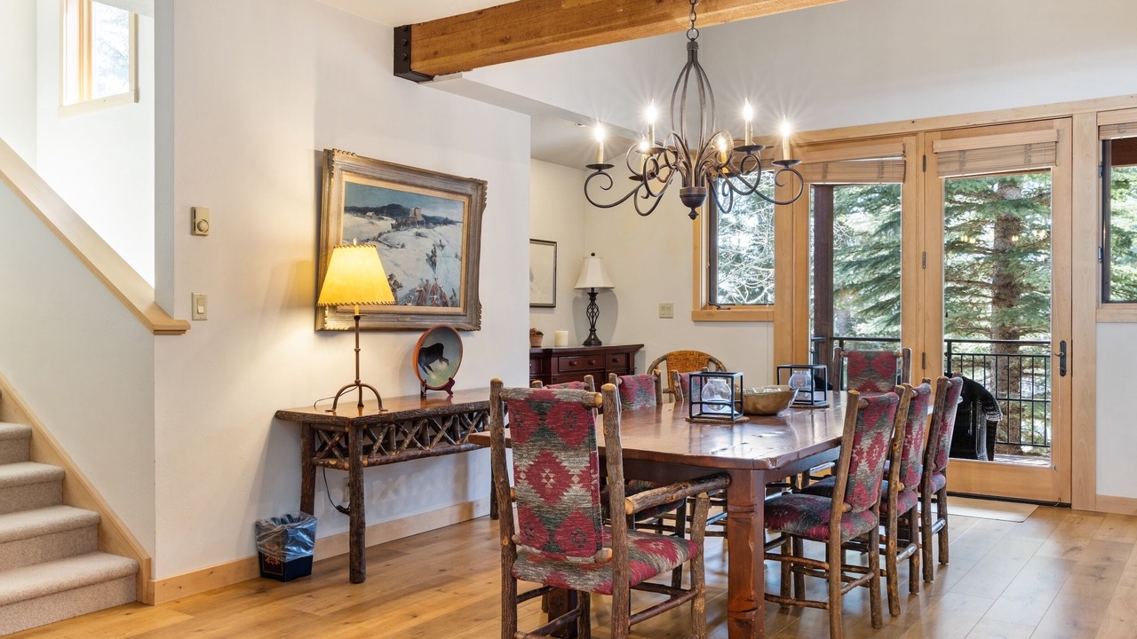 Photo of Livingroom in Teton Village