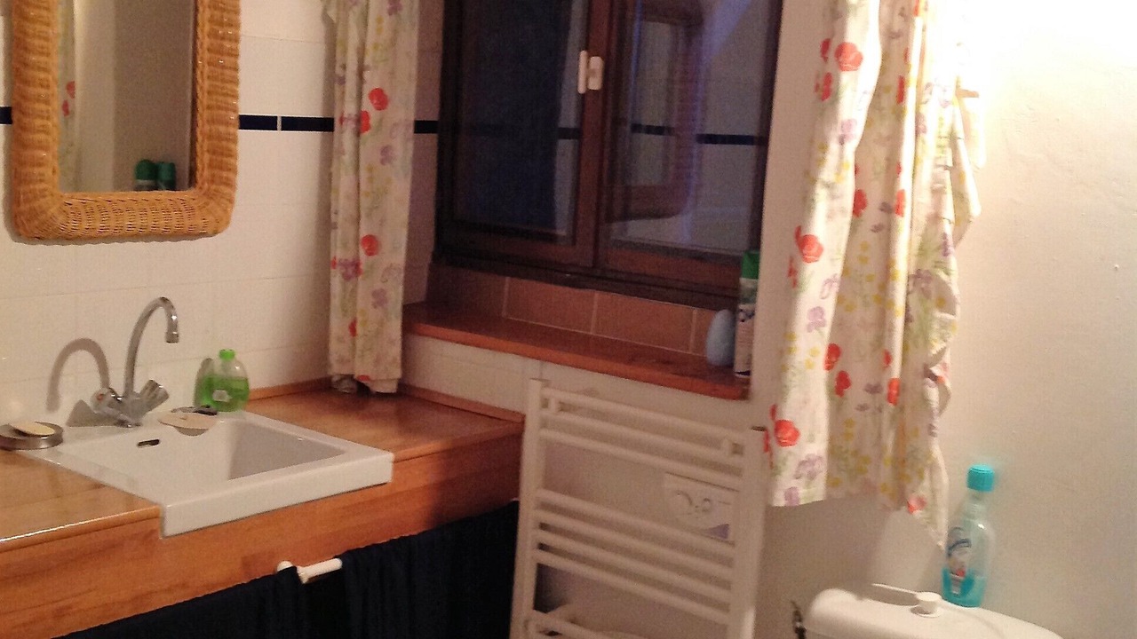 Photo of Bathroom in Engravies