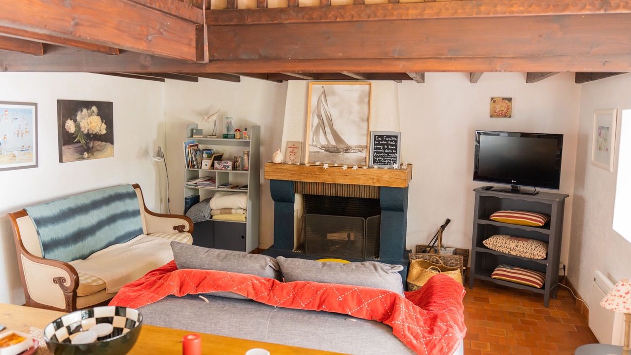 Photo of Livingroom in Saint-Andre-des-Eaux