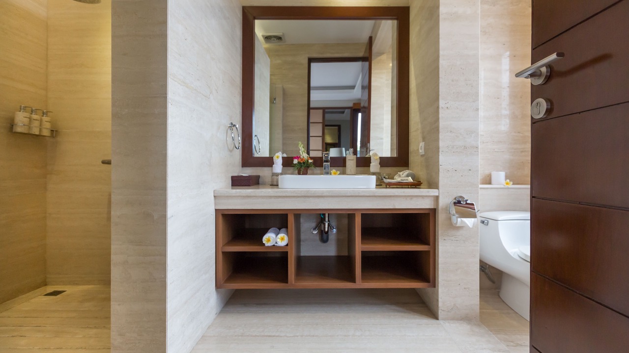 Photo of Bathroom in Sunset Road