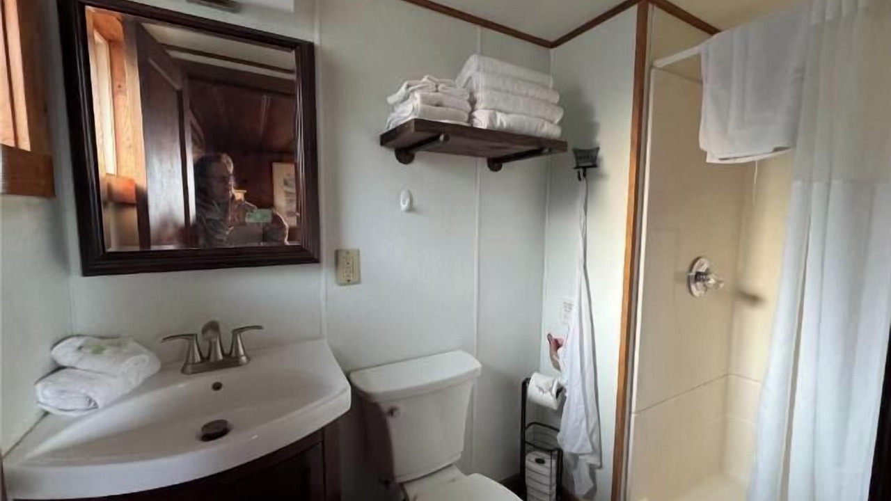 Photo of Bathroom in Camdenton