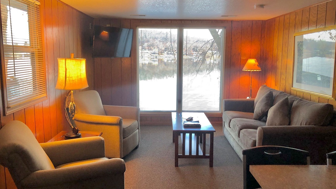 Photo of Livingroom in Camdenton