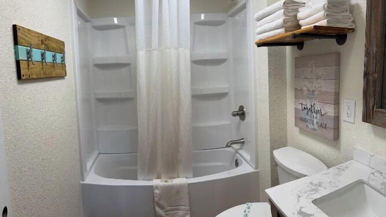 Photo of Bathroom in Camdenton