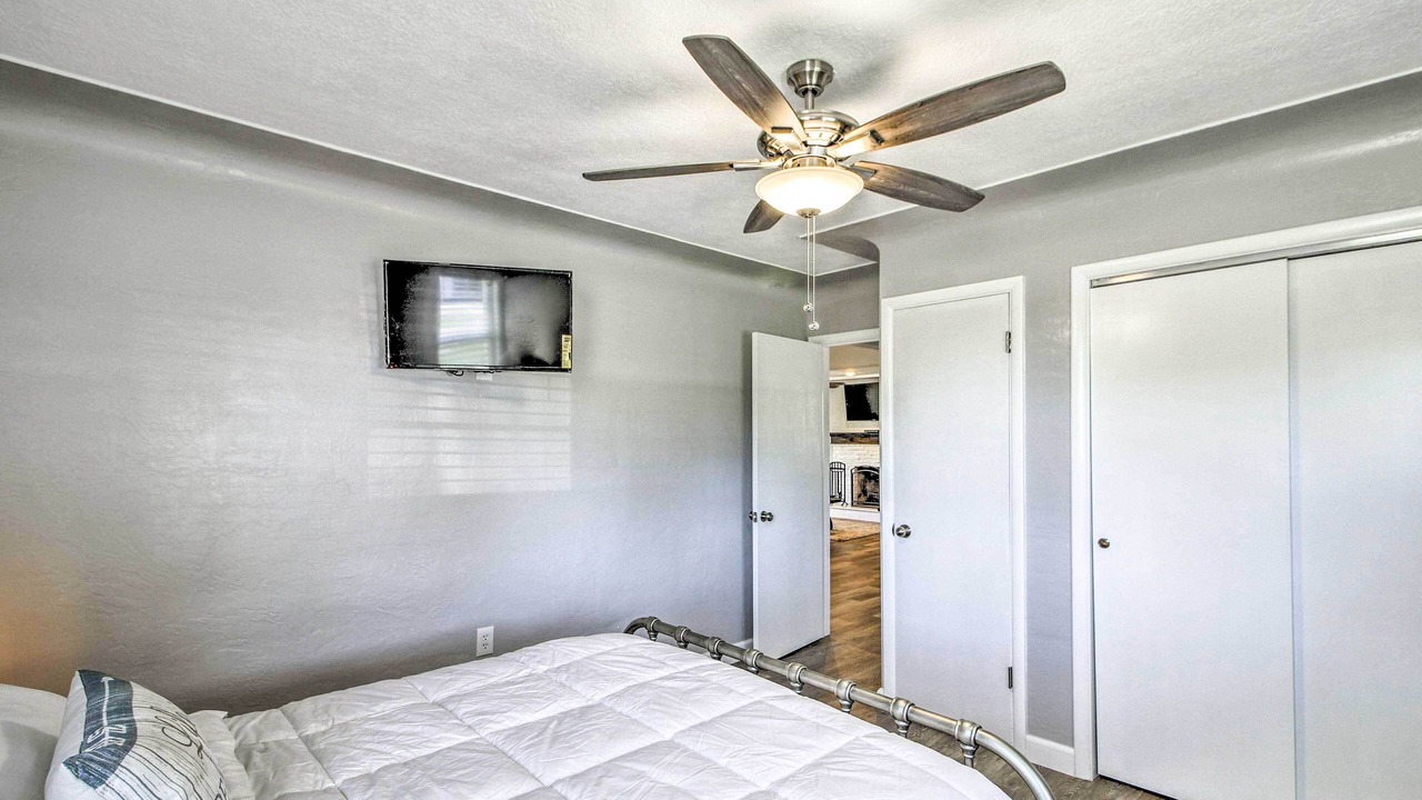 Photo of Bedroom in Lakeview