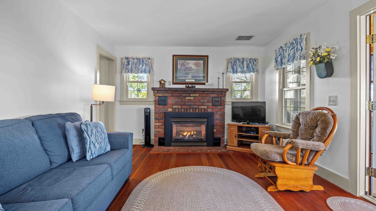Photo of Livingroom in Seneca Falls