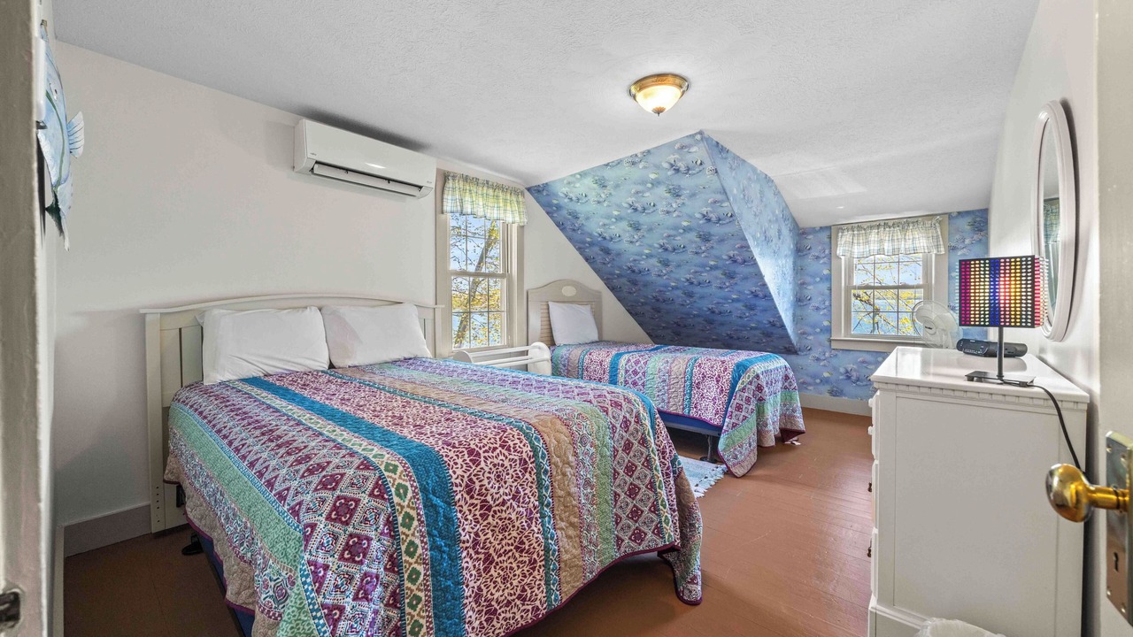 Photo of Bedroom in Seneca Falls