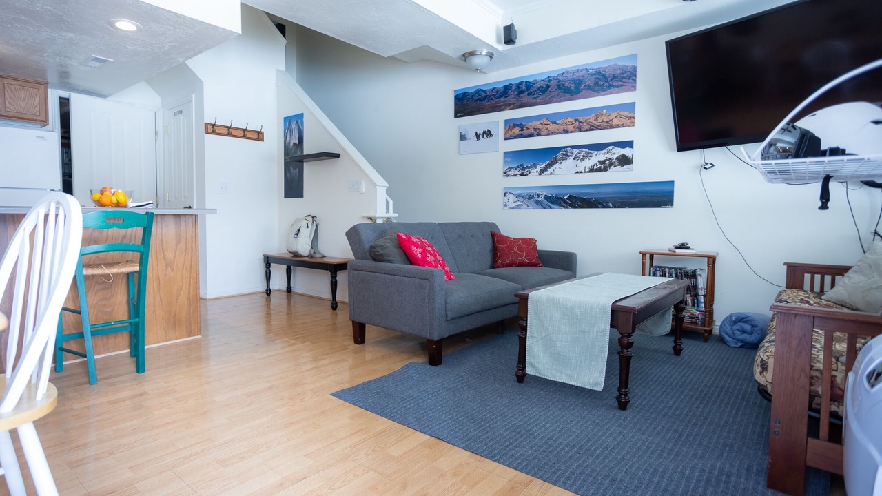 Photo of Livingroom in Ogden