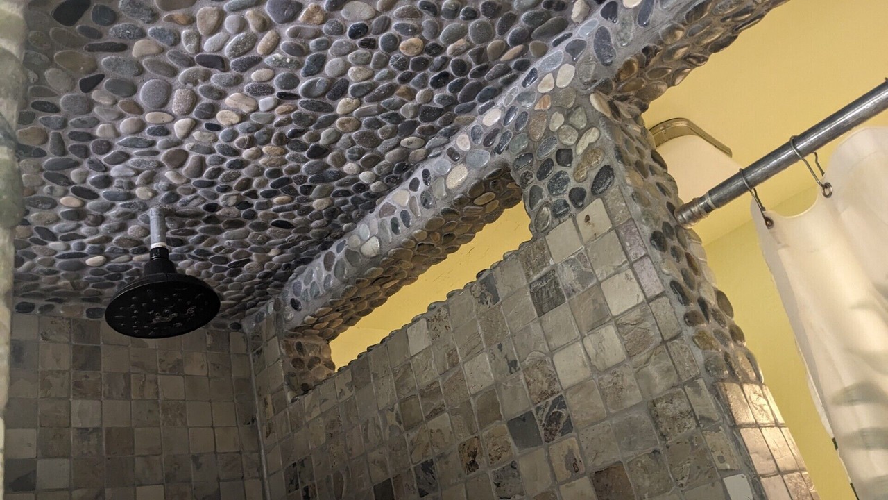 Photo of Bathroom in Ualapue