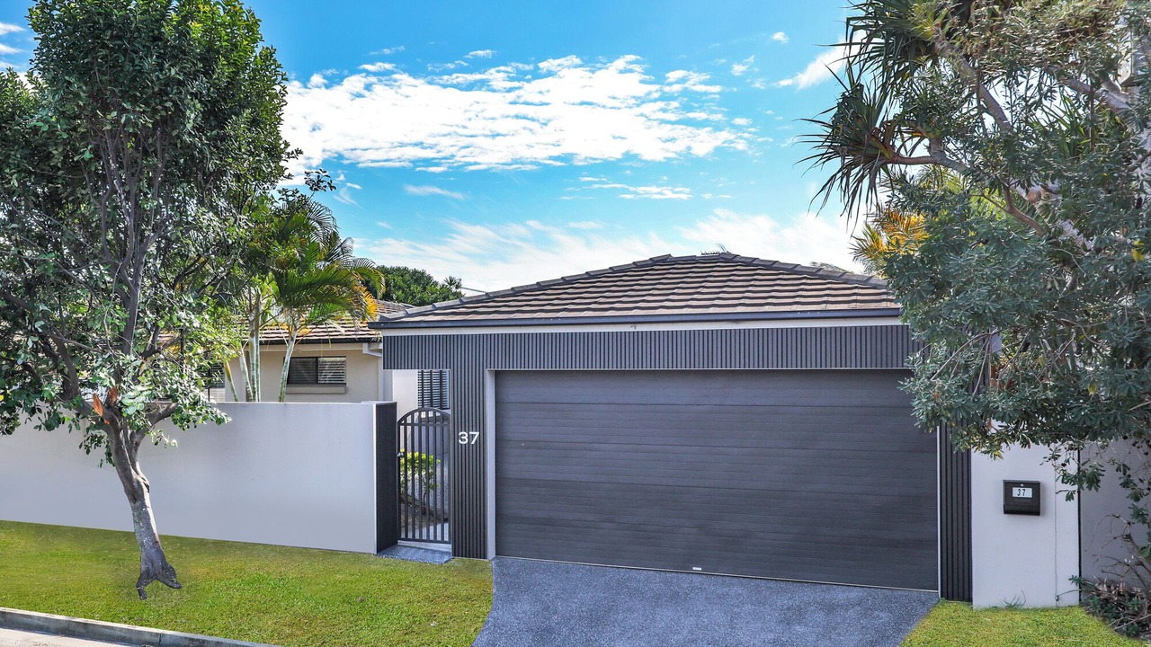 Photo of Outdoor in Broadbeach Waters