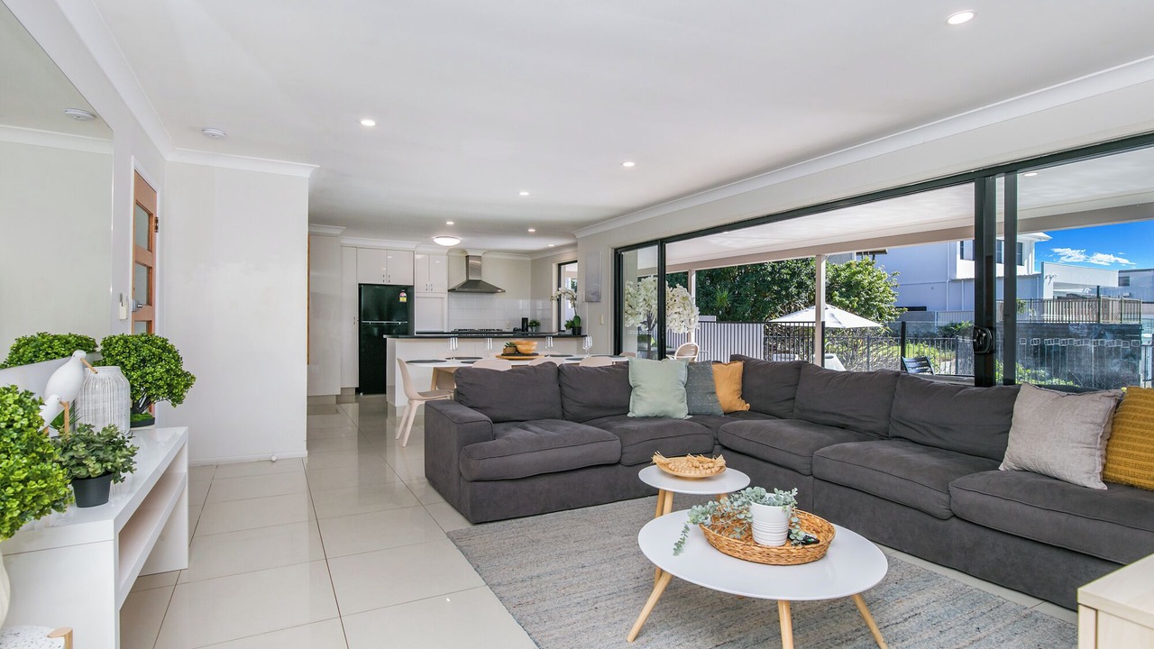Photo of Livingroom in Broadbeach Waters