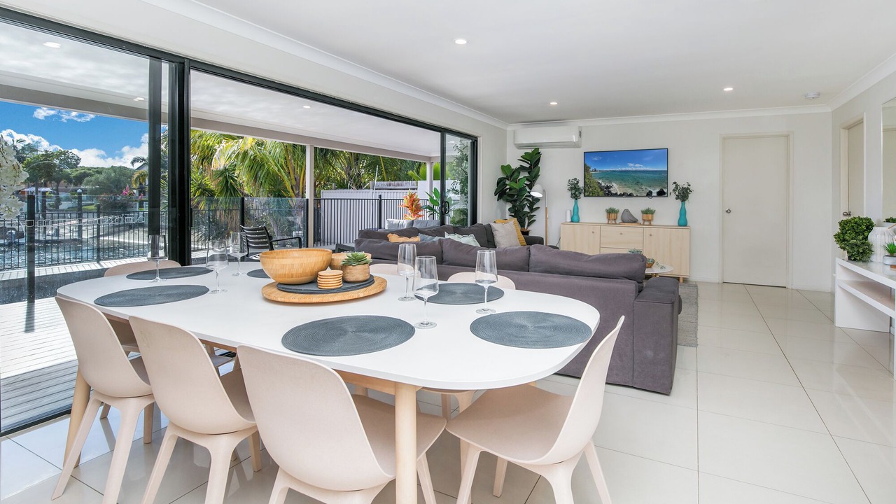 Photo of Others in Broadbeach Waters