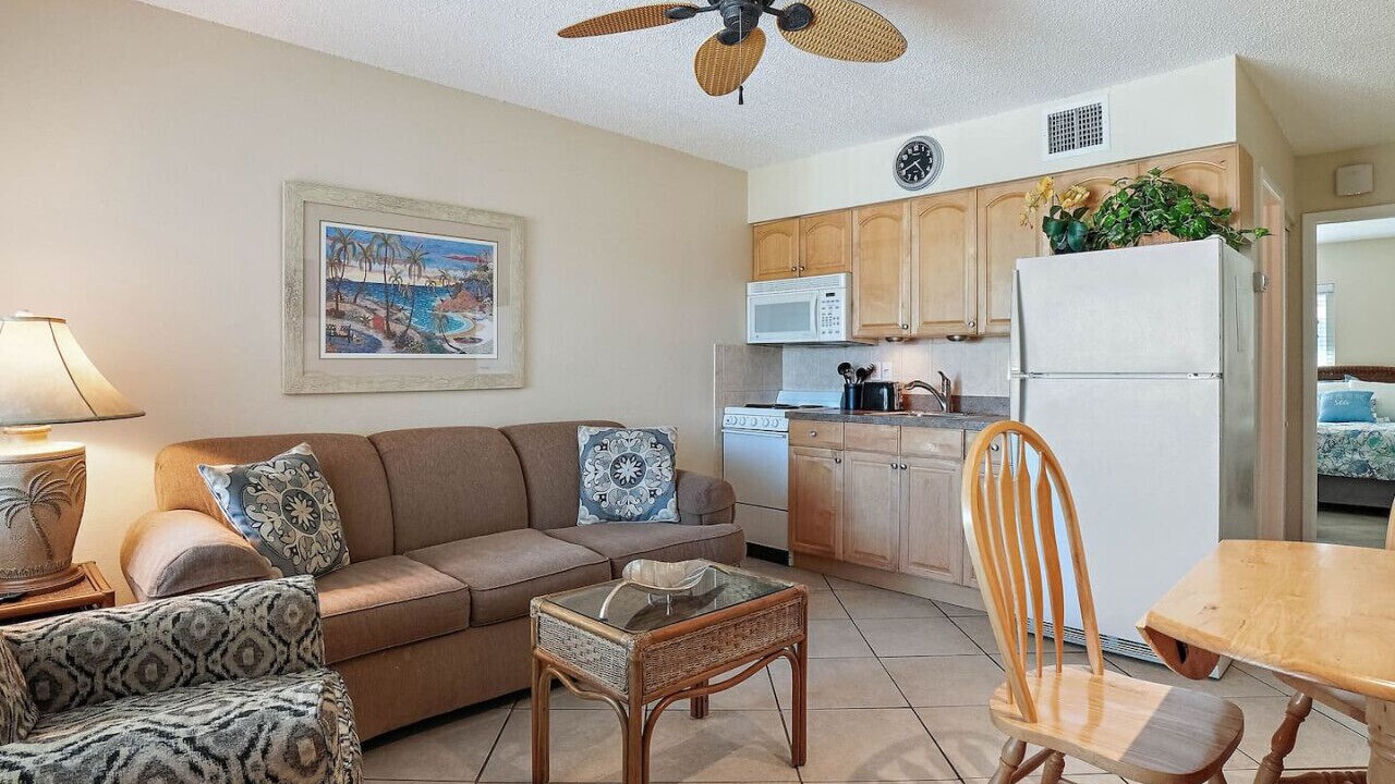 Photo of Livingroom in Madeira Beach