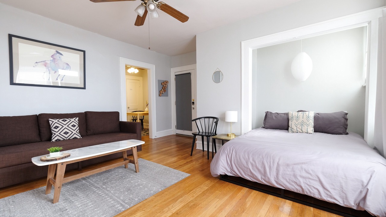 Photo of Bedroom in Lower Greenville